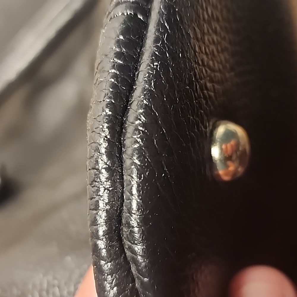 Vicenzo Black Genuine Leather Slouchy Shoulder Bag with Strap - Picture 12 of 16